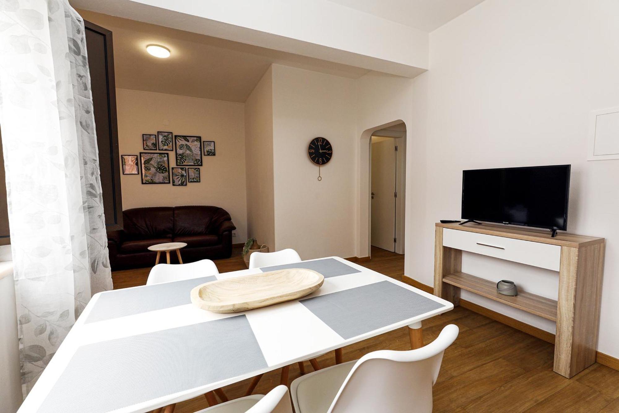 B87 - Windmill 2 Bed Apartment In Odiáxere Eksteriør billede