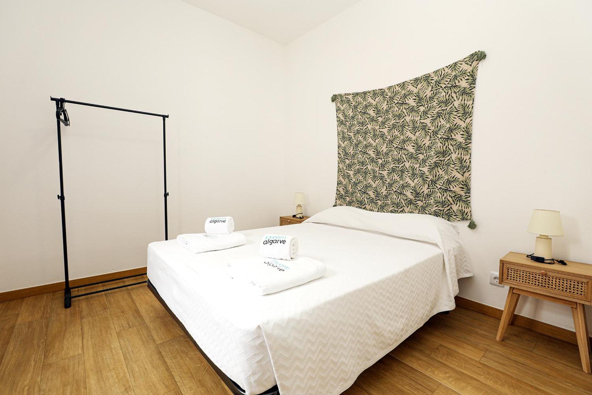 B87 - Windmill 2 Bed Apartment In Odiáxere Eksteriør billede