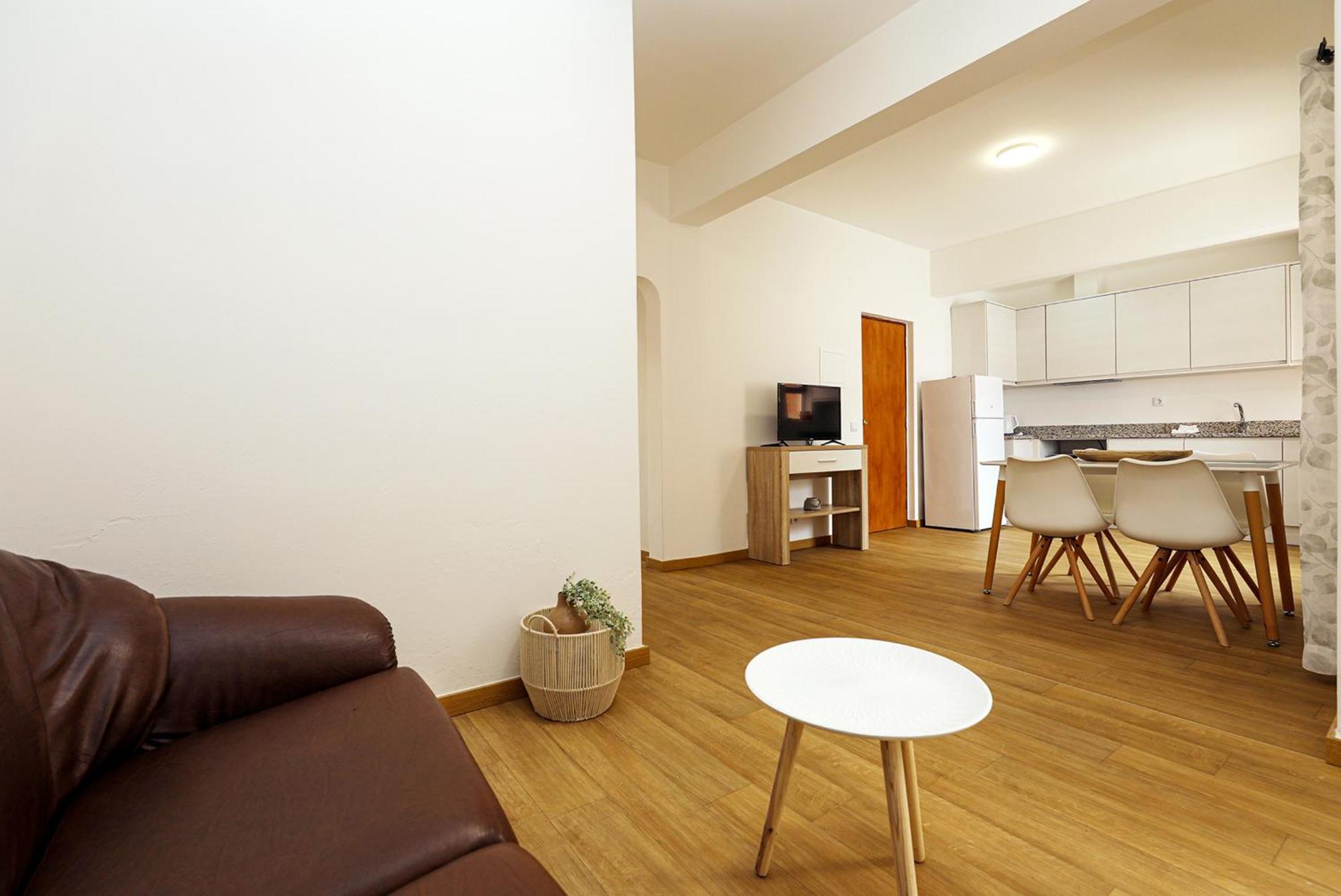 B87 - Windmill 2 Bed Apartment In Odiáxere Eksteriør billede