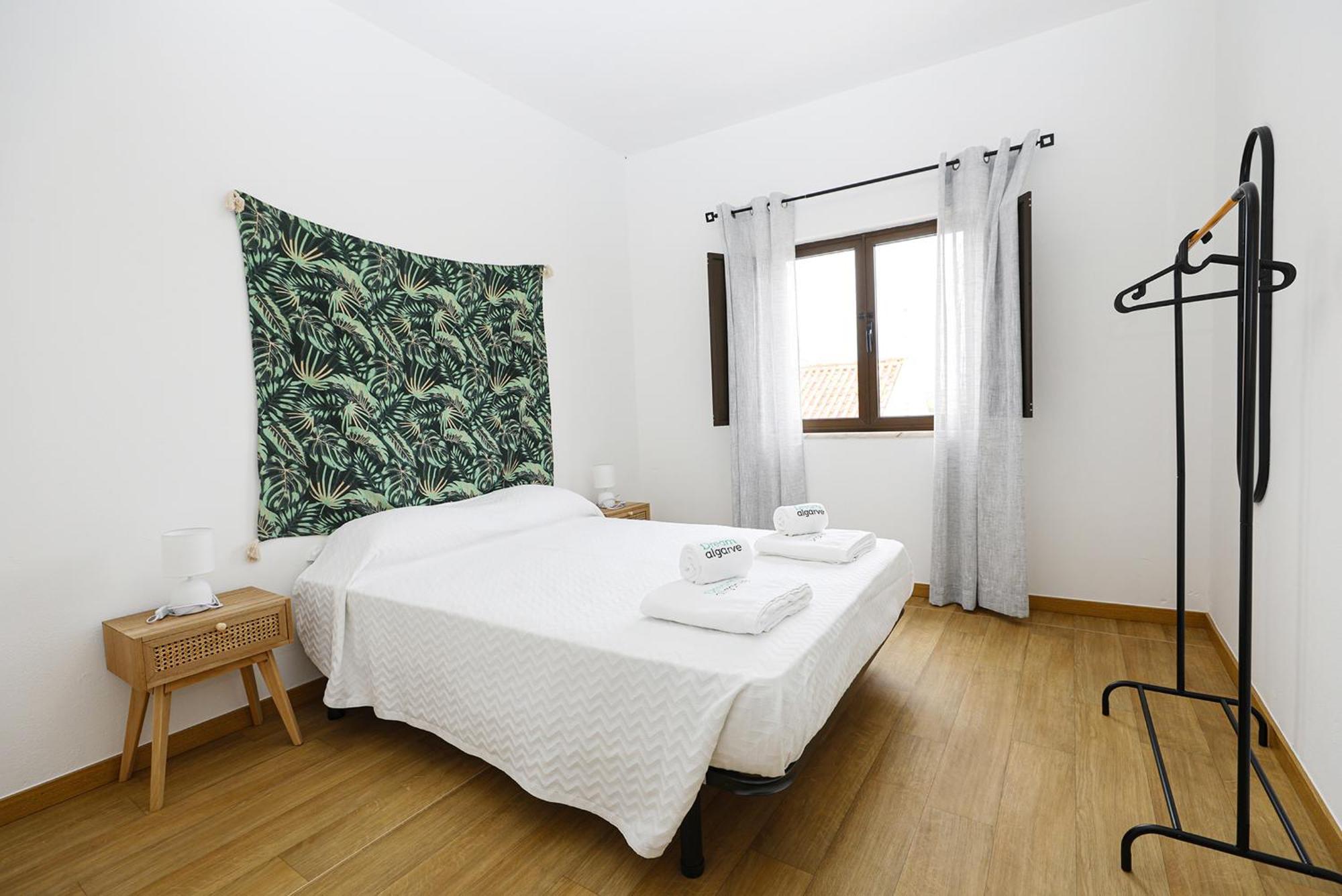 B87 - Windmill 2 Bed Apartment In Odiáxere Eksteriør billede