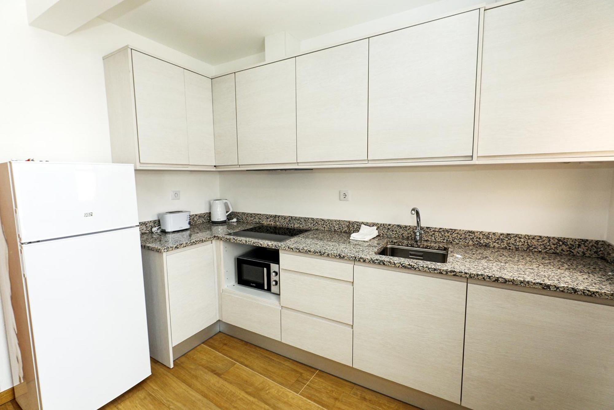 B87 - Windmill 2 Bed Apartment In Odiáxere Eksteriør billede